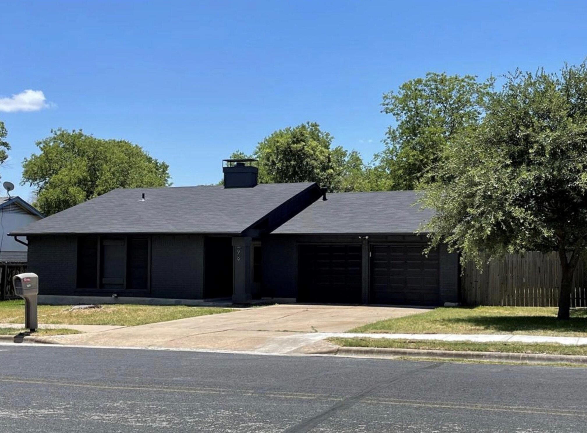 909 Cripple Creek DR, <br>Austin, TX 78758, 3 Bedrooms Bedrooms, ,2 BathroomsBathrooms,Residential Lease,For Rent,Cripple Creek,ACT8051793 909 Cripple Creek DR, <br>Austin, TX 78758, 3 Bedrooms Bedrooms, ,2 BathroomsBathrooms,Residential Lease,For Rent,Cripple Creek,ACT8051793